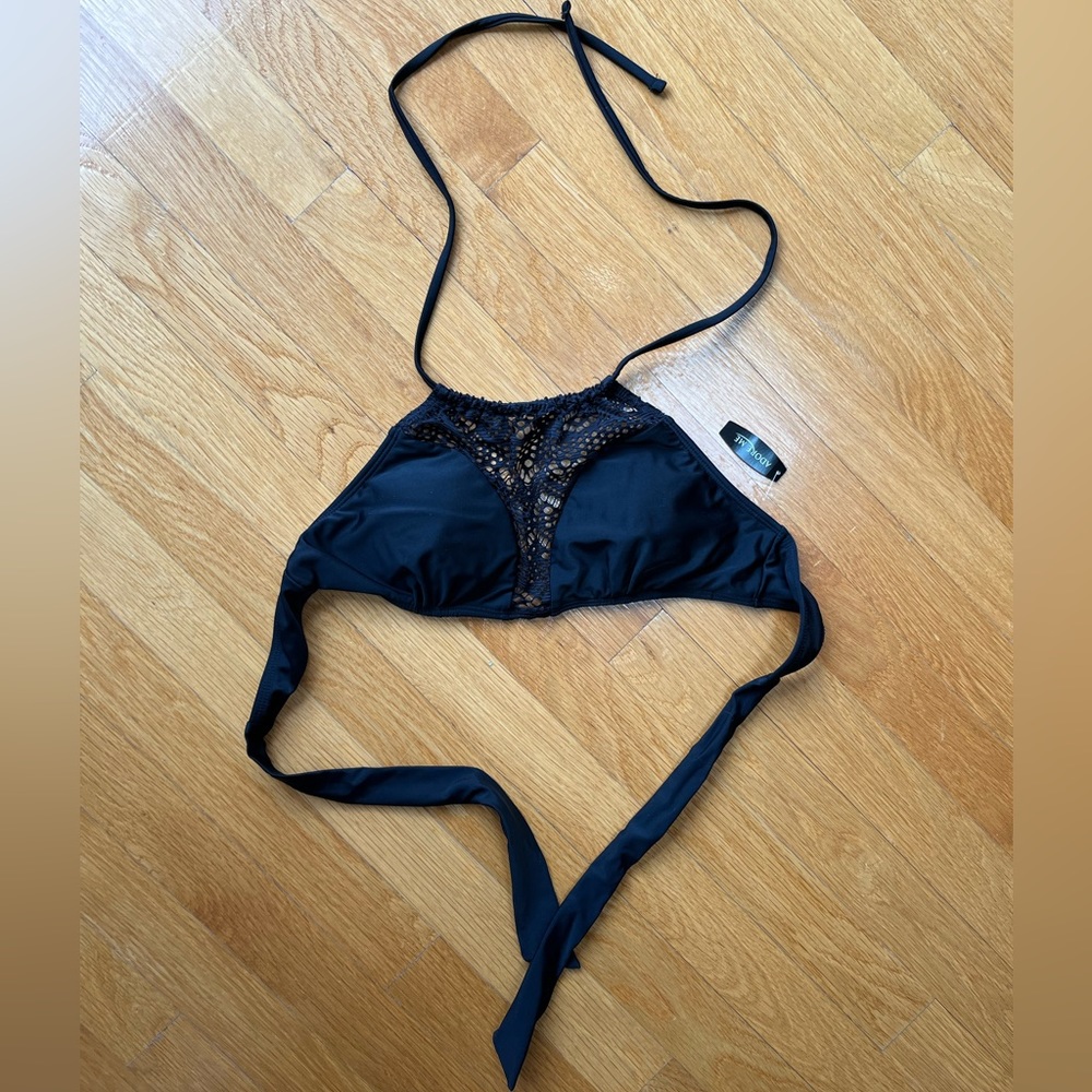 Adore Me | NWT Black Bikini Top